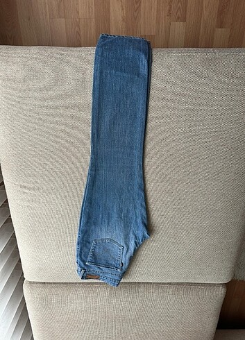 28 Beden mavi Renk Levis kot