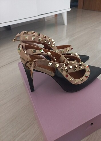 Topuklu ayakkabı - Görsel 2