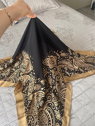 m Beden çeşitli Renk GOLD DETAYLI EŞARP