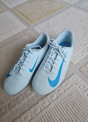 38 Beden mavi Renk Nike orjinal krampon