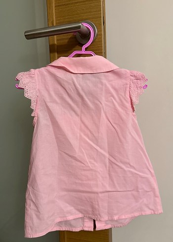 Kız Çocuk Pembe Kolsuz Fırfırlı Gömlek - Görsel 4