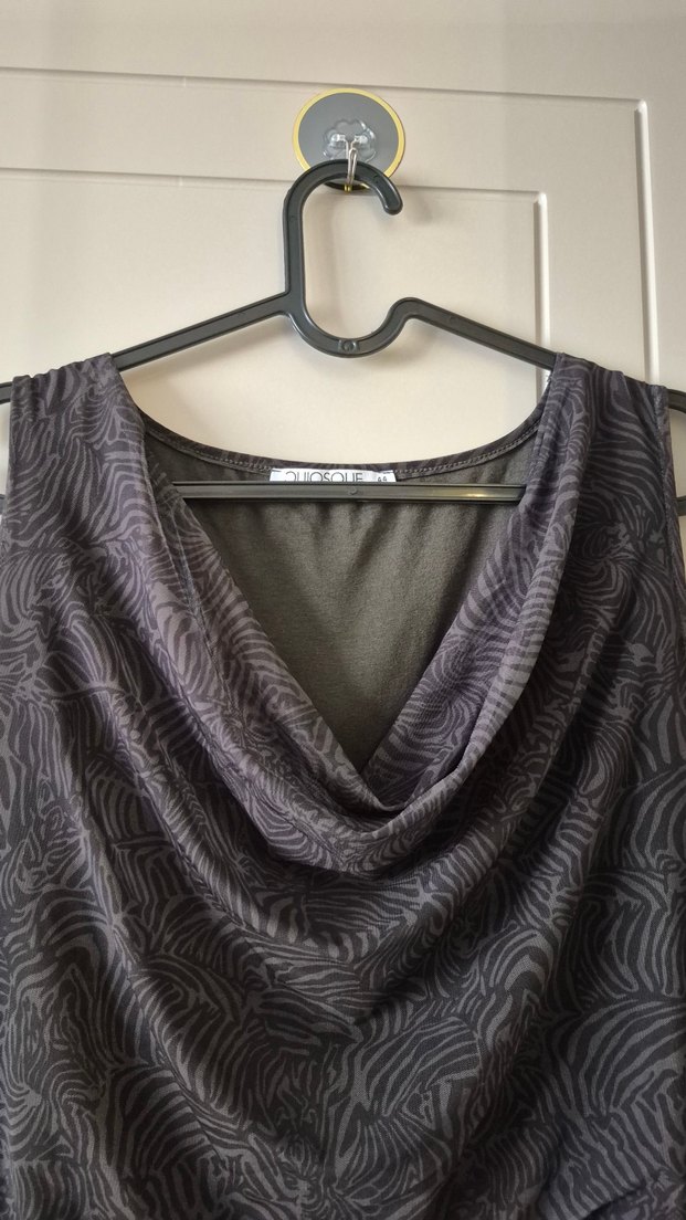 siyah yeşil Desenli şifon Elbisesi - Görsel 2