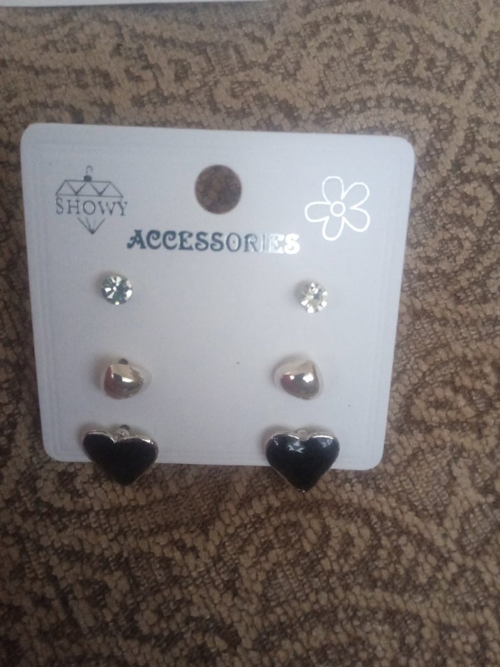 Siyah Pul Detaylı Mini Küpe Seti - Görsel 3