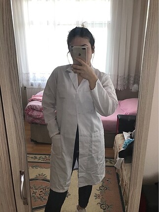 Beyaz önlük doktor / öğretmen önlüğü