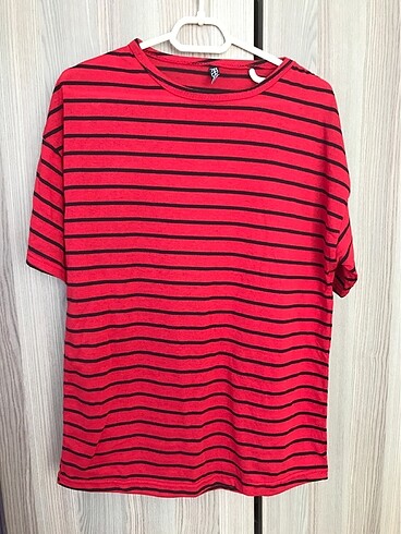 Kırmızı tshirt