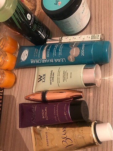 Neutrogena Beyazlatıcı krem