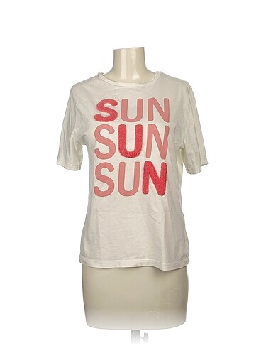 Quzu T-shirt %70 İndirimli.