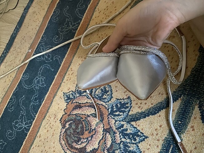 Diğer saten ayakkabı