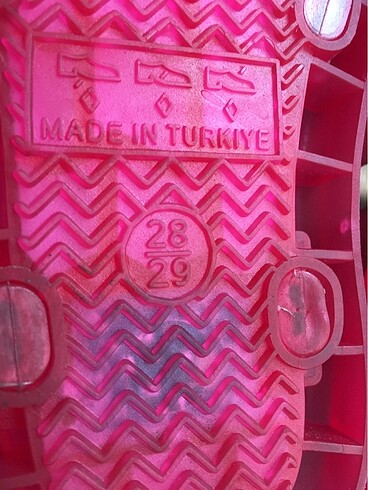 28 Beden pembe Renk Kız çocuk sandalet/birtanesinin ışığı yanmıyor