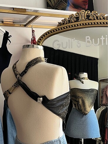 Zara Arkadan bağlamalı straplez crop