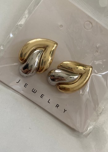 Altın ve Gümüş Renkli Kabartmalı Midi Küpe - Görsel 2