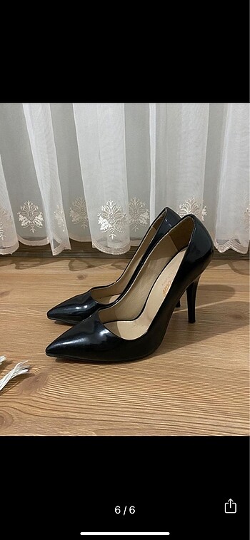 Stiletto topuklu ayakkabı