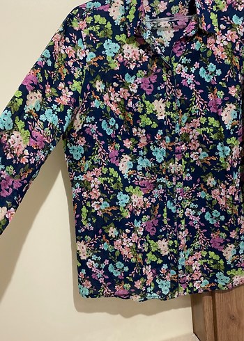 Çiçek Desenli Uzun Kollu Gömlek - Görsel 2