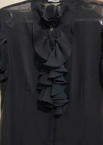 Volanlı Siyah Kısa Kollu Bluz - Görsel 2