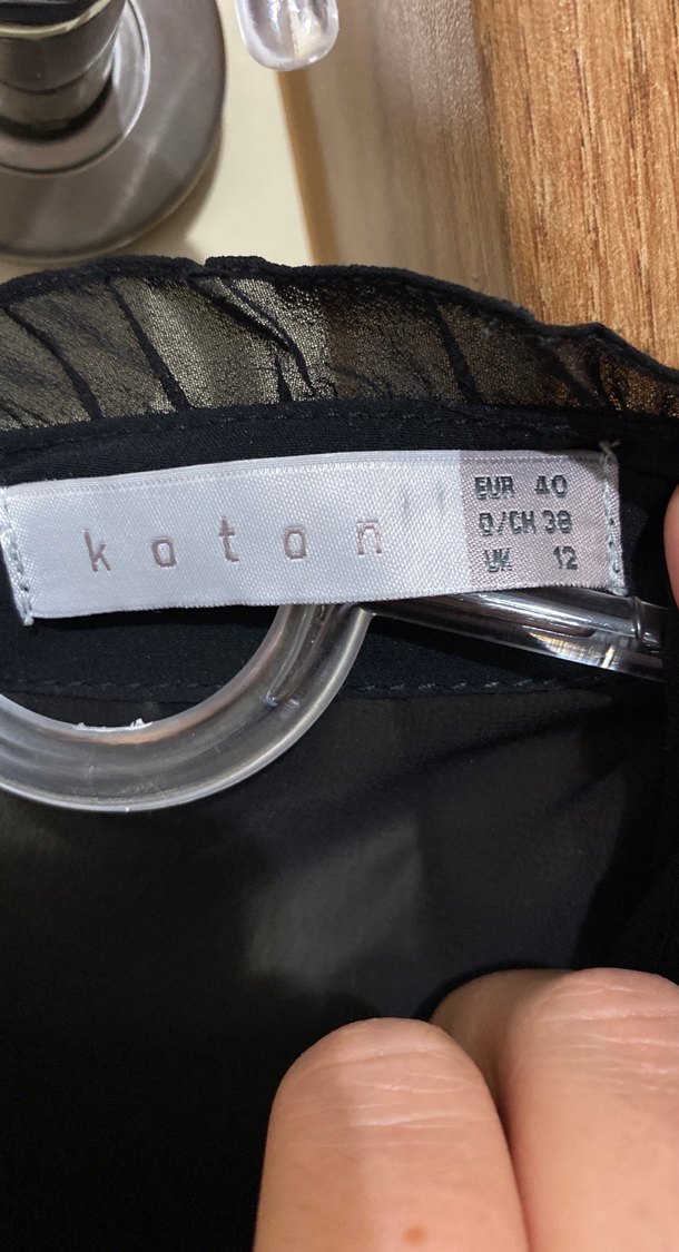 Volanlı Siyah Kısa Kollu Bluz - Görsel 4