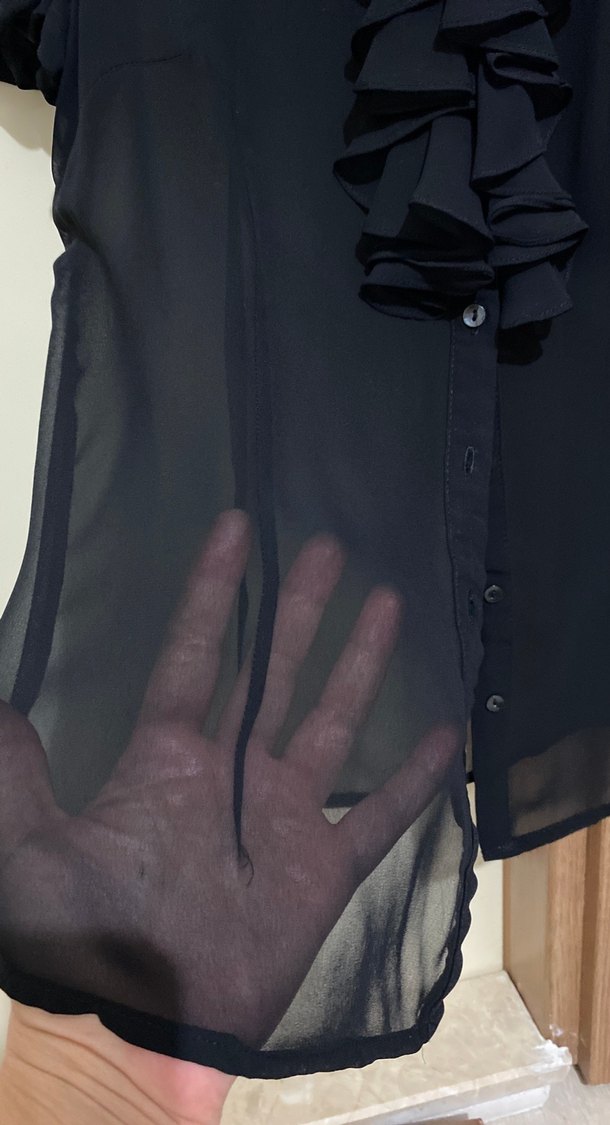 Volanlı Siyah Kısa Kollu Bluz - Görsel 3