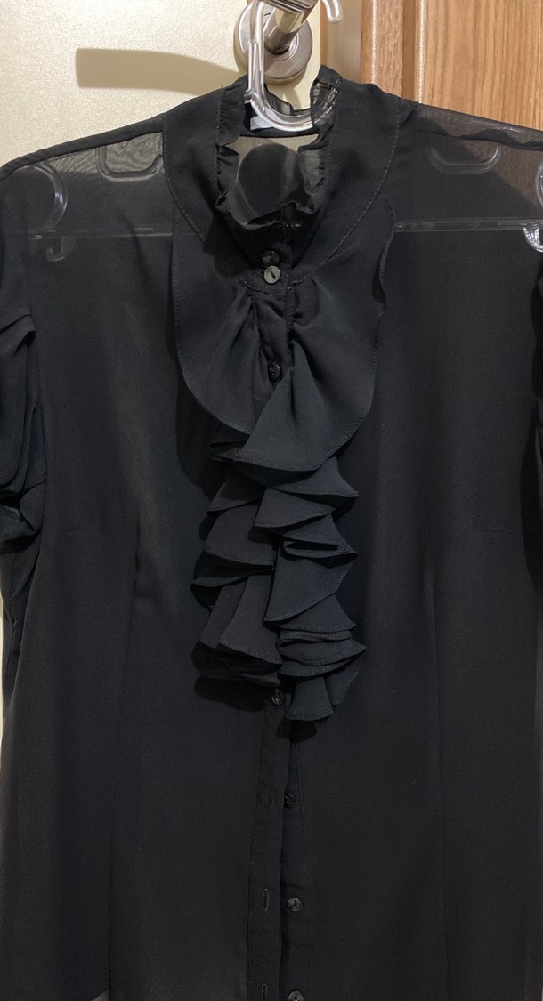 Volanlı Siyah Kısa Kollu Bluz - Görsel 2