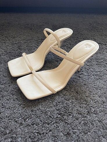 38 Beden Zara topuklu sandalet