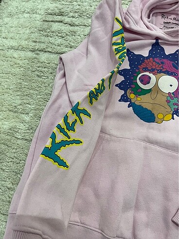 Pull and Bear Rick and morty sweatshirt