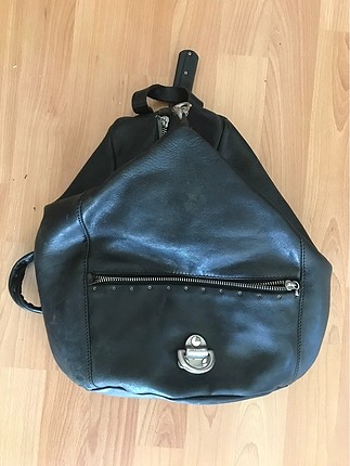 Siyah hakiki deri sırt çantası