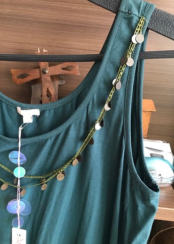 Zincir Detaylı Yeşil kolsuz buluz - Görsel 4