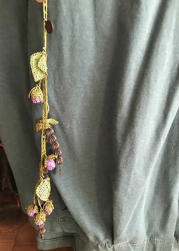 Zincir Detaylı Yeşil kolsuz buluz - Görsel 3