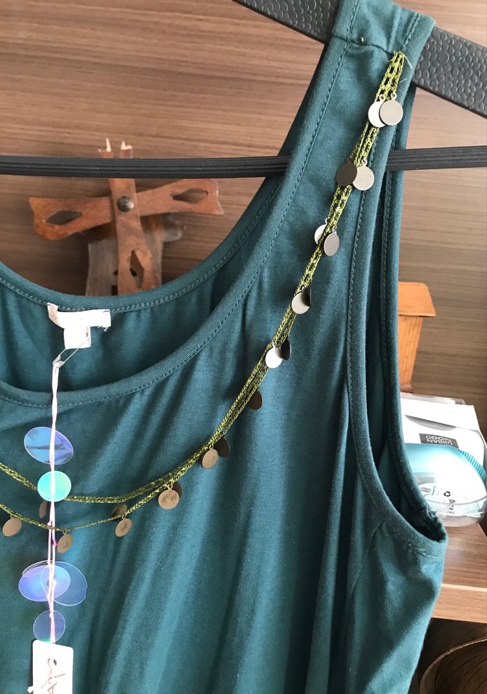 Zincir Detaylı Yeşil kolsuz buluz - Görsel 4