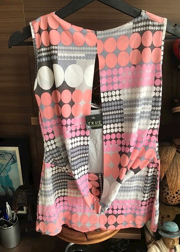 Pembe Gri Batik Desenli Drapeli Bluz - Görsel 3