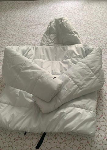 Nike Beyaz Kapüşonlu Kadın Kışlık Mont - Görsel 6