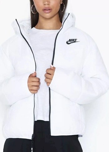 Nike Beyaz Kapüşonlu Kadın Kışlık Mont - Görsel 3