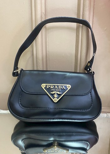 Prada Siyah Deri Kadın Çanta