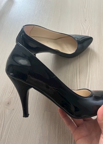 Siyah Parlak Stiletto Topuklu Kadın Ayakkabı - Görsel 2