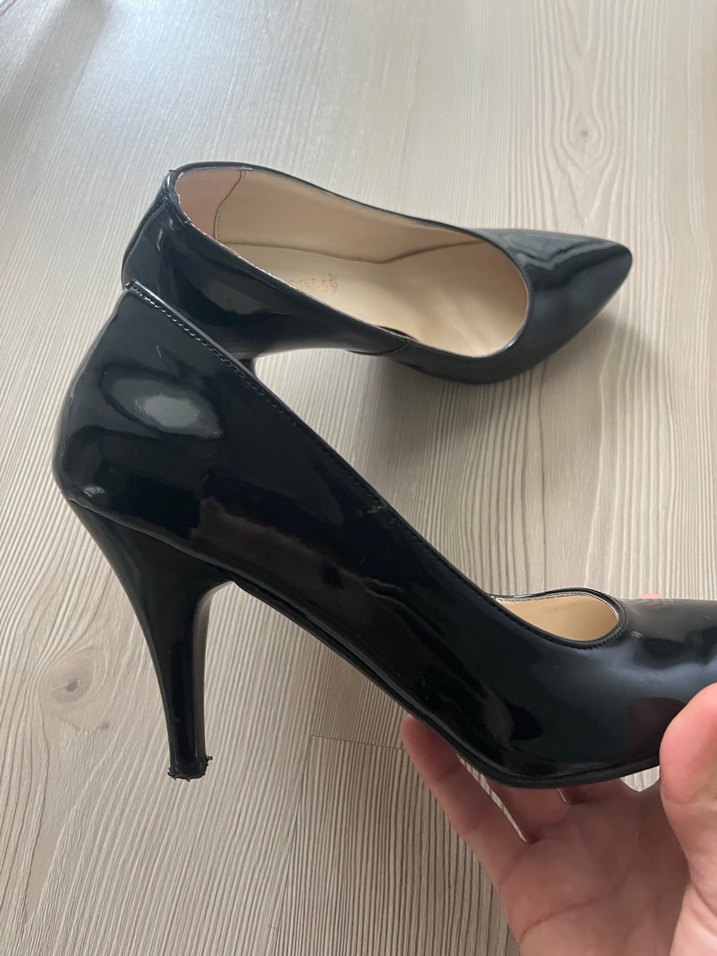 Siyah Parlak Stiletto Topuklu Kadın Ayakkabı - Görsel 2