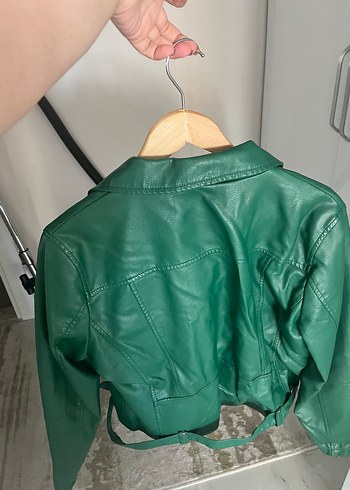 Zara Yeşil Kemerli Deri Biker Ceket