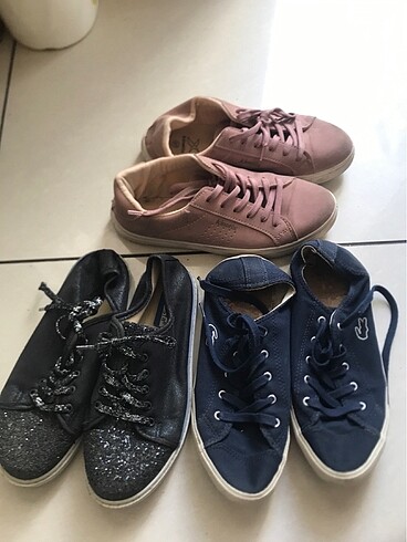 3 çift ayakkabı