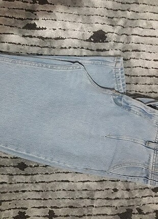 mom jean