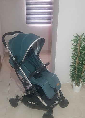 Pierre Cardin bebek arabası