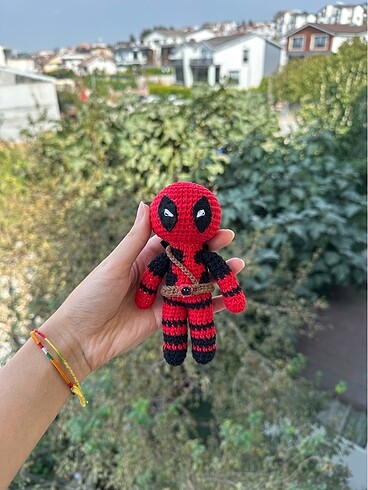 Amigurumi Deadpool Örgü Oyuncak