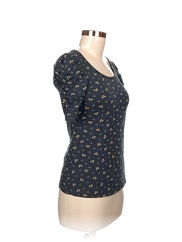 LC Waikiki LC Waikiki T-shirt %70 İndirimli.