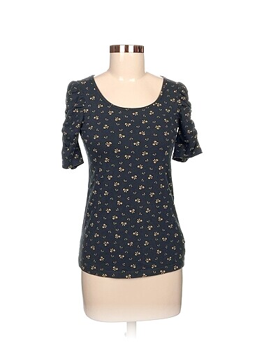 LC Waikiki T-shirt %70 İndirimli.