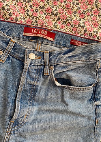 26 Beden Düğmeli straight jean