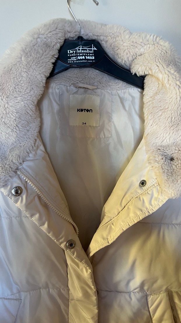 Kürk Detaylı Kısa Beyaz Kadın Mont - Görsel 2