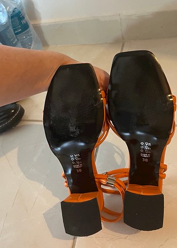 Turuncu Rugan Stiletto Topuklu Kadın Sandalet - Görsel 3