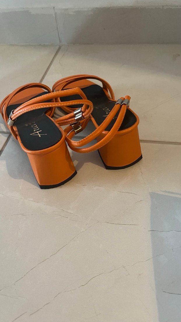 Turuncu Rugan Stiletto Topuklu Kadın Sandalet - Görsel 2