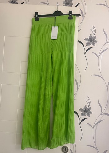 Kadın Yeşil Piliseli Midi Kumaş Pantolon - Görsel 3