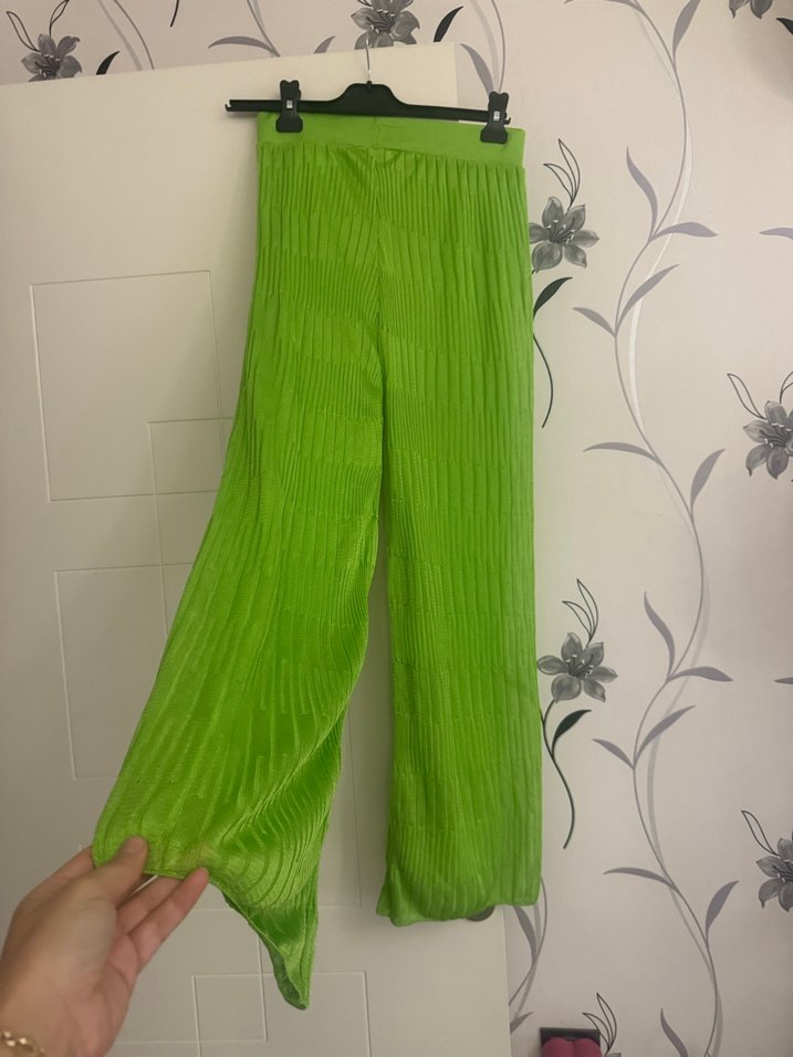 Kadın Yeşil Piliseli Midi Kumaş Pantolon - Görsel 5