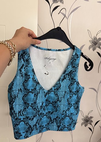 Kadın Turkuaz Yılan Desenli V Yakalı Crop Top - Görsel 3