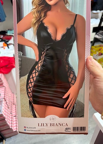 Siyah Mini Gotik İp Askılı Gecelik tangalı parlak kumaş