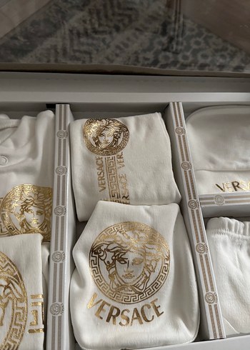 Versace Beyaz İşlemeli Modern Klasik hastane çıkışı - Görsel 3