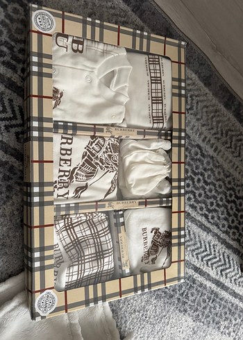 Burberry Yenidoğan